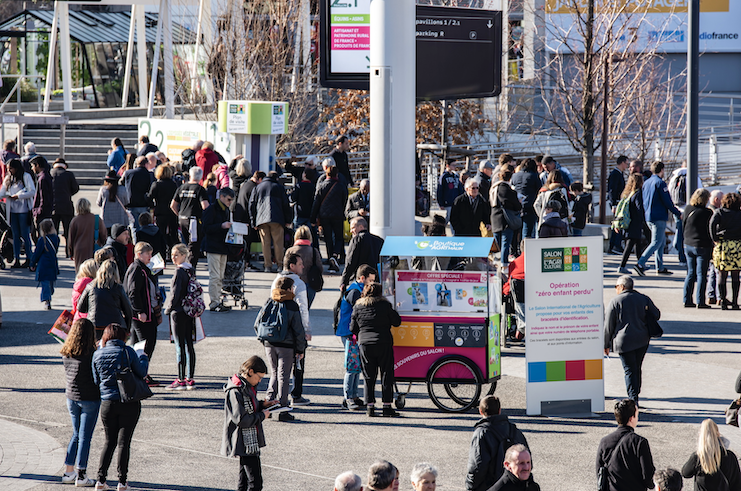 Indignant French farmers typhoon into agriculture truthful in Paris