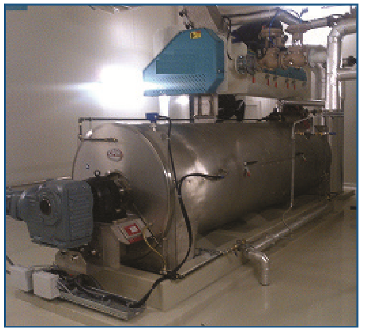 Steam conditioner used in the heat treatment of raw feed
