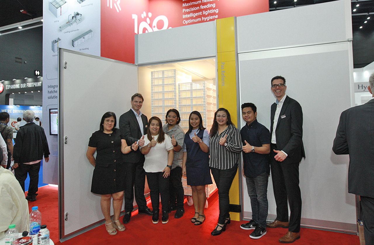 Mrs Rosemarie R Astorga (left), president of Filtration Systems Inc, and FSI team delegates were joined by Bas Kanters, Director of Pas Reform Asia (second left) and Harm Langen, Pas Reform CEO (far right) at VIV Asia last month