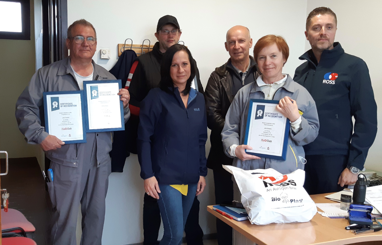 Back row from left: Tomaž Česnik, Production Farm Manager;  Martin Hrvatin, Production Farm Manager; Blaž Udovič, Jata Emona Director of Poultry Production. Front row from left: Krisztina Németh, Aviagen Kft Sales Manager; Barbara Kolenko, Jata Emona Parent Stock Production Manager; Dejan Bosanac, Regional Technical Manager Central Eastern Europe