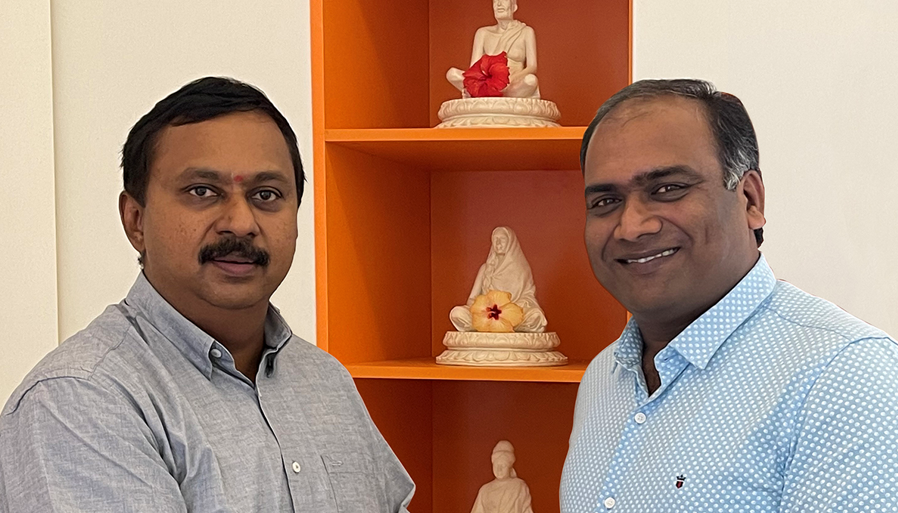 Partners in growth: L-R: Pradeep Kumar, Director of Kasturi Poultry Farms and Venkatesh Venkitakrishnan, Royal Pas Reform country manager India.