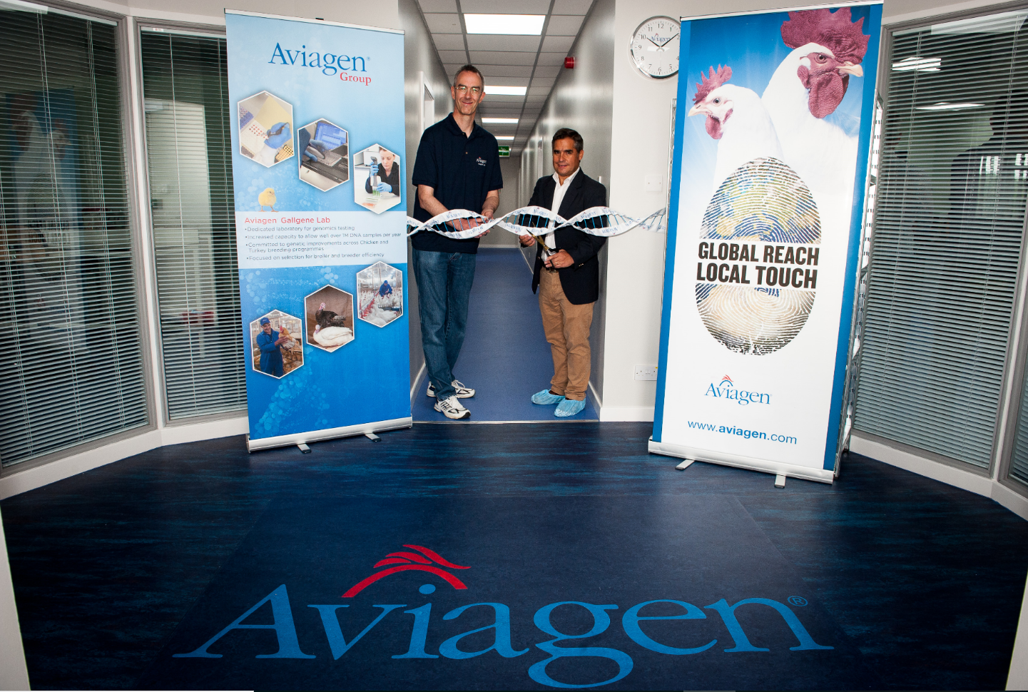 Left to right – Stewart Brown, Molecular Technologies Coordinator, with Aviagen Director of Global Genetics Dr. Santiago Avendaño