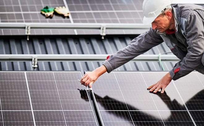 Maximising land use with agrivoltaics or ground-mounted PV techniques